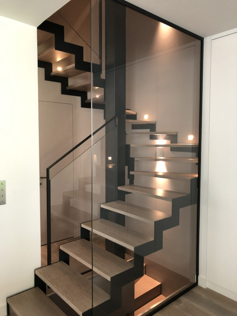 Cloison et garde-corps en verre pour escalier - Atelier du verre créations